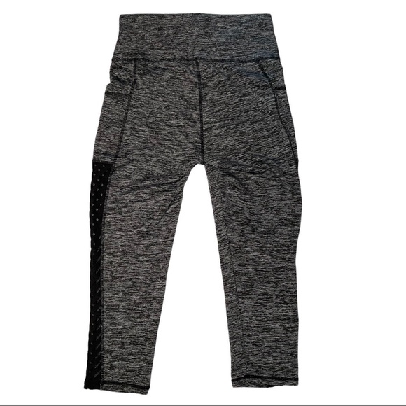 Adidas Grey Cropped Soft Yoga Running Pants Size Small 1307 - Picture 5 of 6